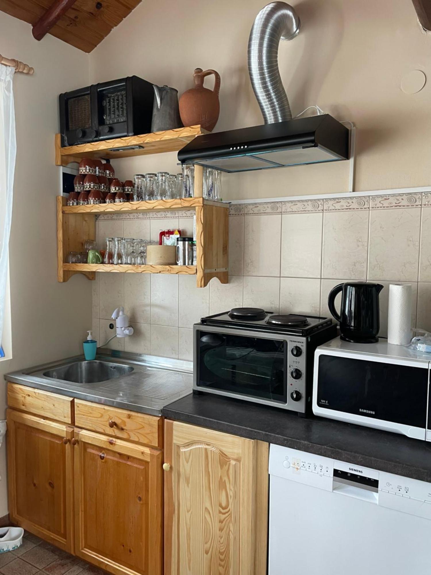 Mama Emiliya Guest House Бели-Искыр Экстерьер фото